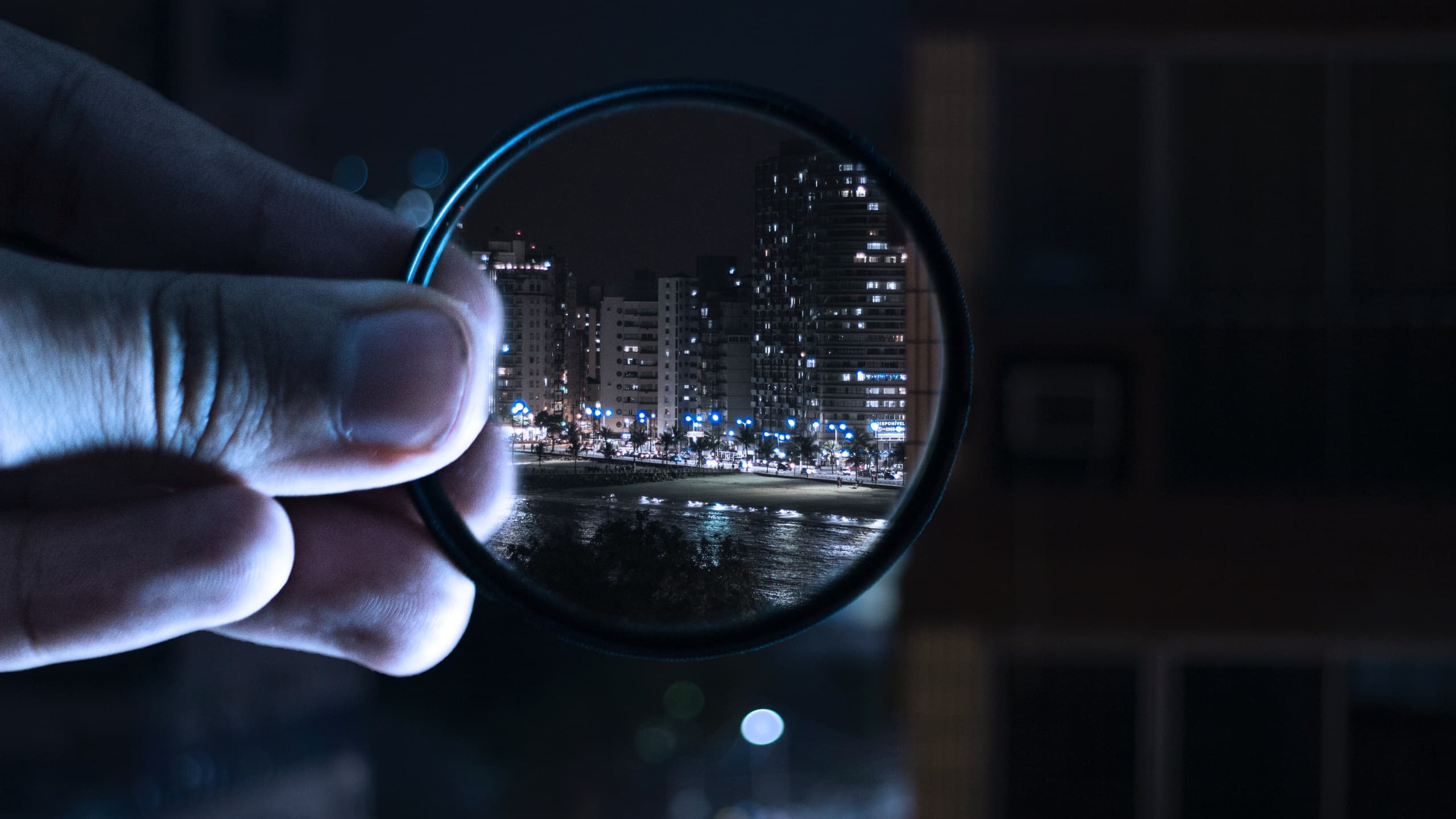 Lens focused on city